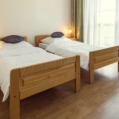 Poleczki Airport Otel 3*