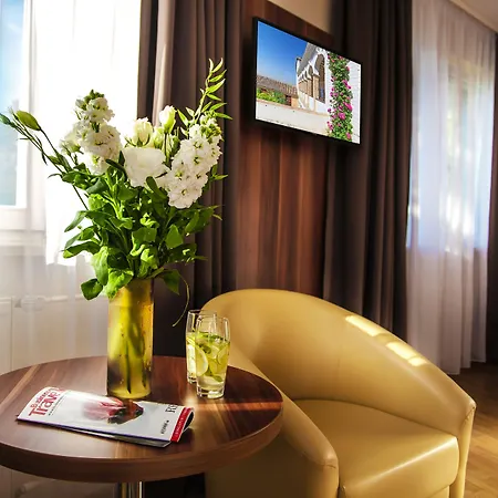 Otel Poleczki Airport