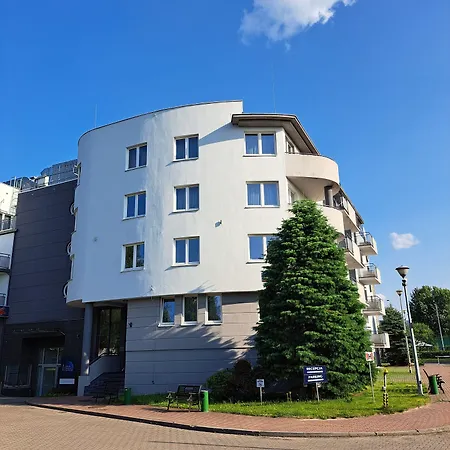 Poleczki Airport