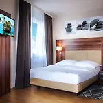 Poleczki Airport 3* Varšava