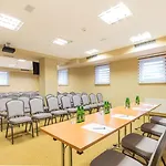 Hotel Poleczki Airport 3*