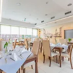 Hotel Poleczki Airport 3*