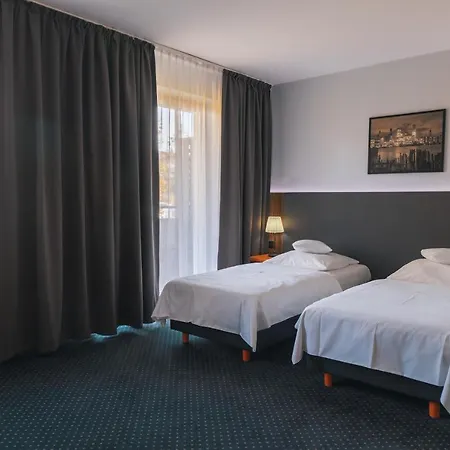 Poleczki Airport Varsovie