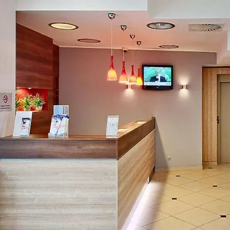 Poleczki Airport Hotel