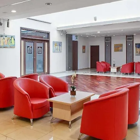 Hotel Poleczki Airport 3*