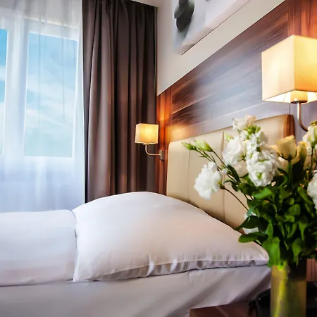 Poleczki Airport 3* Varšava