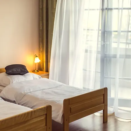 Hotel Poleczki Airport