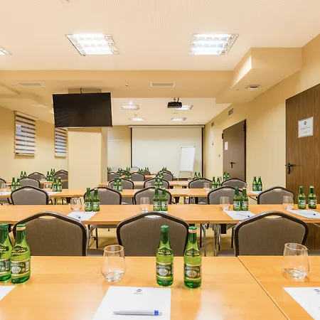 Poleczki Airport 3*