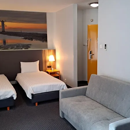 Poleczki Airport Hotel Varsavia