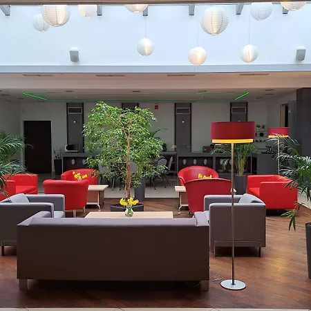 Poleczki Airport 3* ורשה