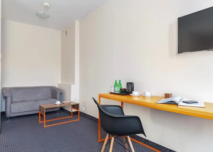 Poleczki Airport Hotel 3*