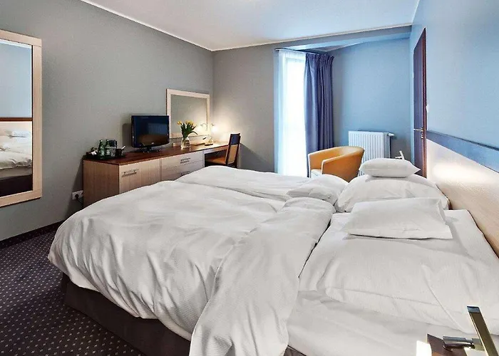 Poleczki Airport Hotel 3*