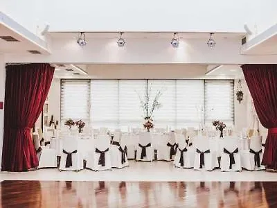 Hotel Poleczki Airport