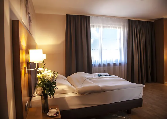 Hotel Poleczki Airport