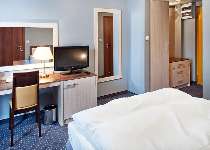 Hotel Poleczki Airport Warsaw