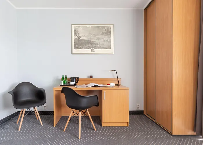 Poleczki Airport Hotel 3*