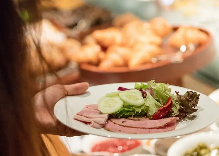 Hotel Poleczki Airport 3*