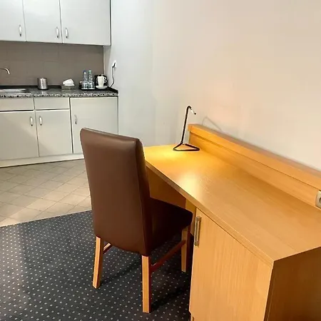 Poleczki Airport Hotel 3*